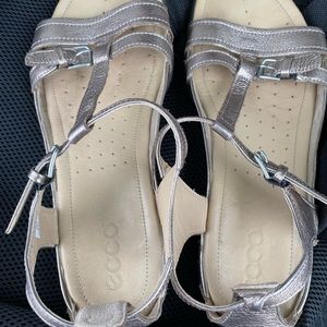 Ecco sz 40 (9) metallic sandals!